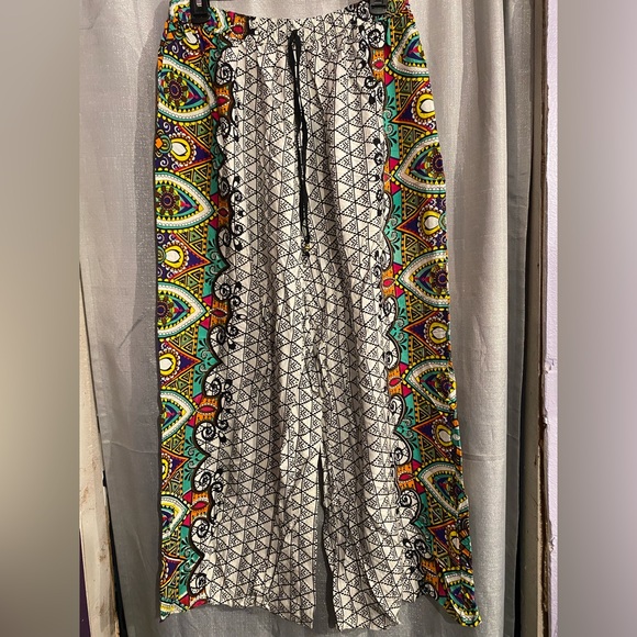 Pants - Colorful geometric patterns Resort pants size medium